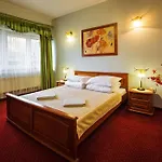 Osw Moszczeniczanka Resort 2*