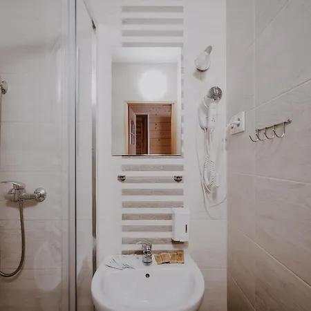 Osw Moszczeniczanka Üdülőközpont 2*